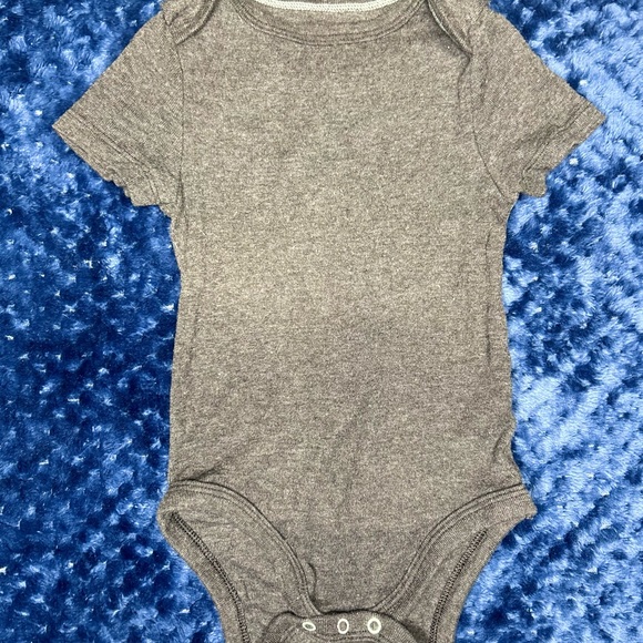 15pc Bundle Baby Onesies (Size 12 months) - Picture 15 of 16